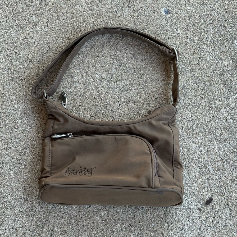 Ameribag Catskill Collection tan/brown Shoulder Bag